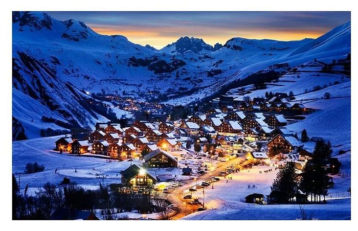 Puzzle Pintoo 1000 pieces: small Town in winter Alps Н1797
